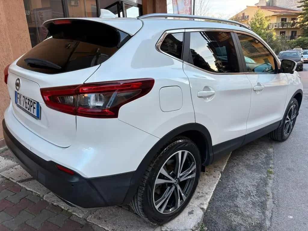 Nissan Qashqai 1.5 dCi N-Connecta + TETTO 10/2017-photo-3