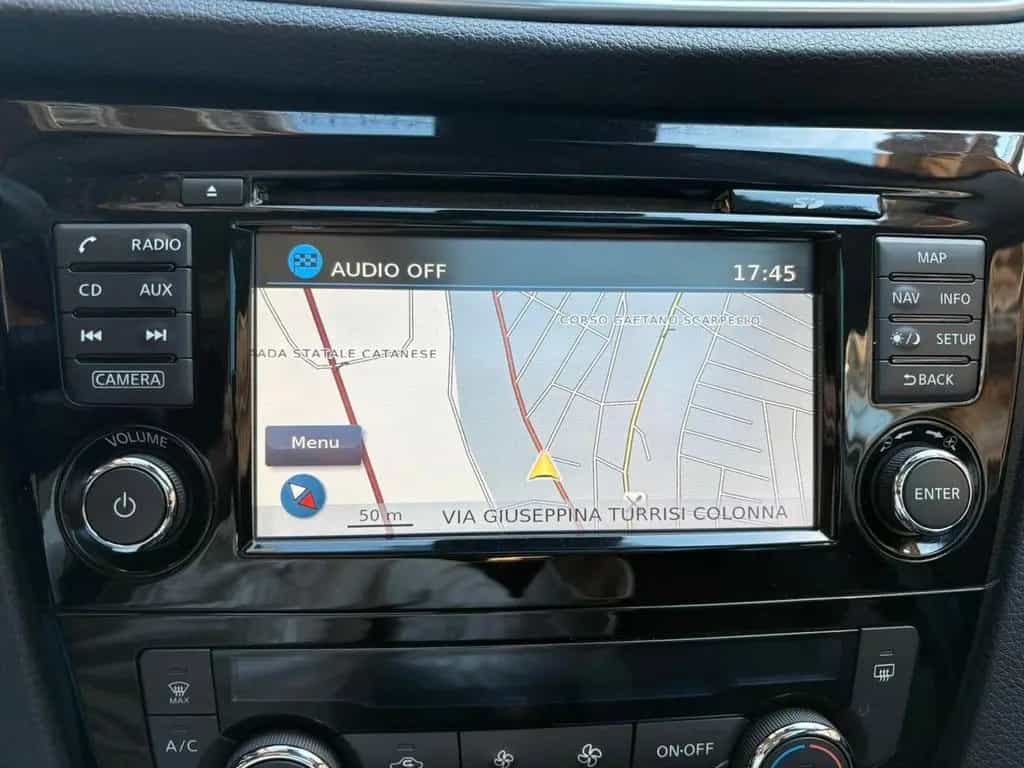 Nissan Qashqai 1.5 dCi N-Connecta + TETTO 10/2017-photo-9