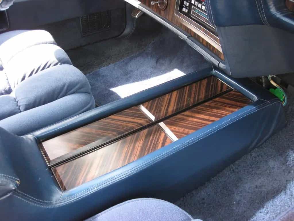 Lincoln Continental 09/1979-photo-11