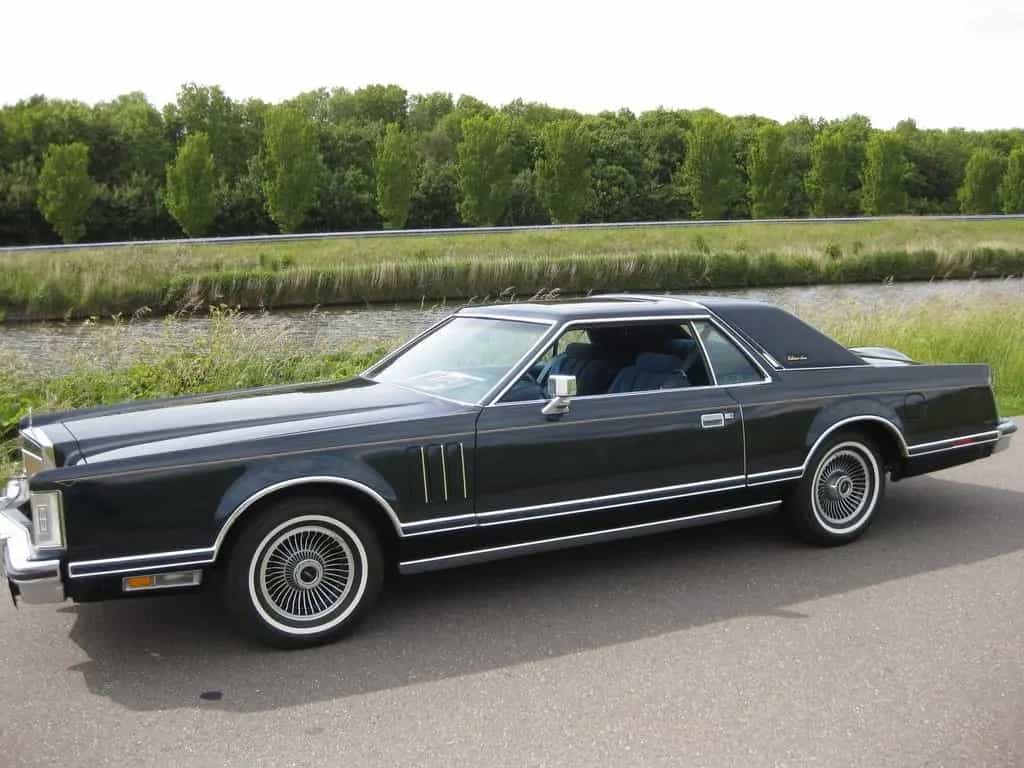 Lincoln Continental 09/1979-photo-12