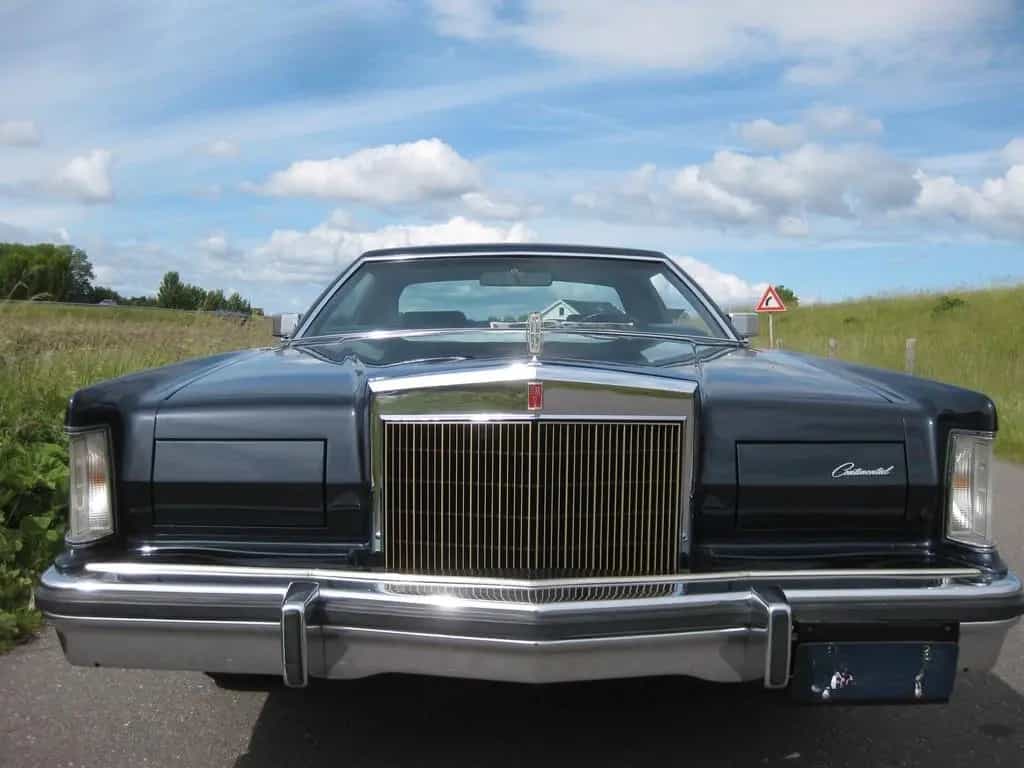 Lincoln Continental 09/1979-photo-9