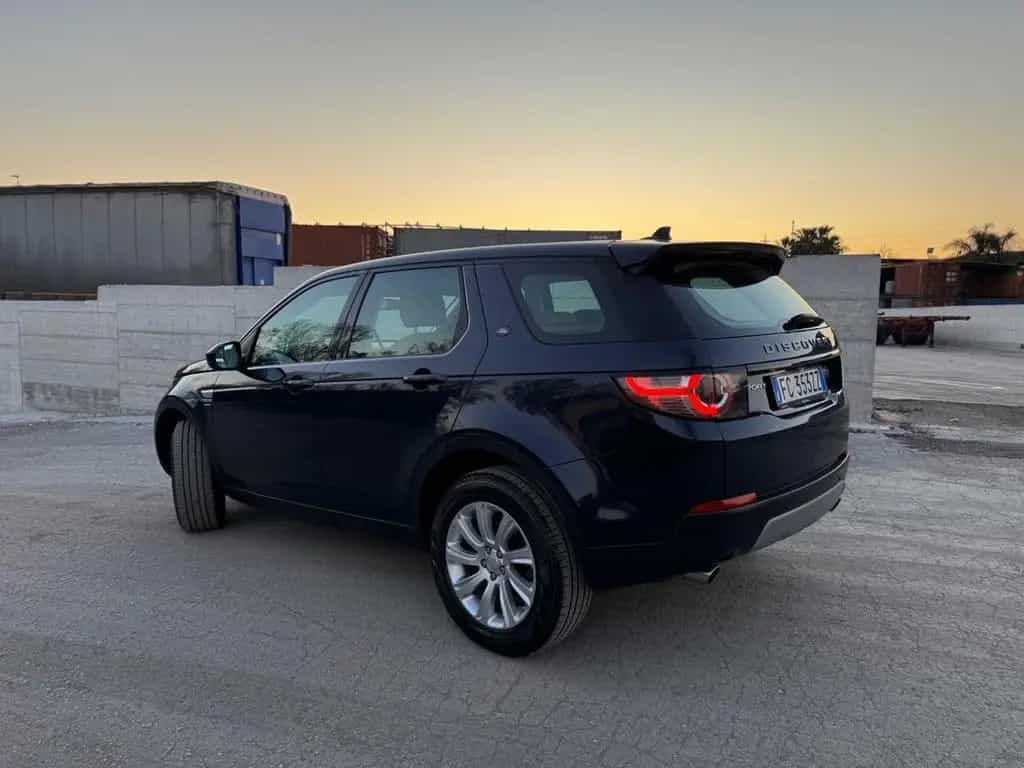 Land Rover Discovery Sport 2.0 TD4 180 CV 05/2016-photo-2