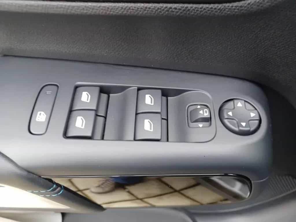 Citroën C5 Aircross 1.2 Plus 01/2024-photo-19
