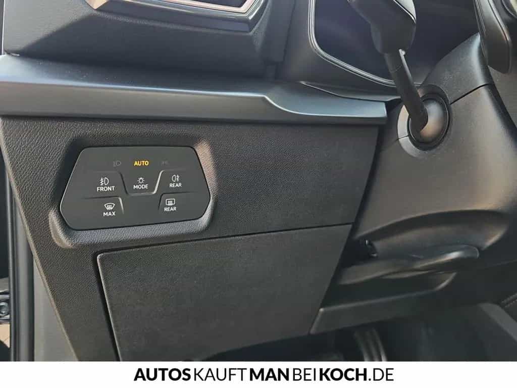 Cupra Leon Sportstourer 1.5 eTSI DSG LED NAVI DAB 03/2025-photo-20