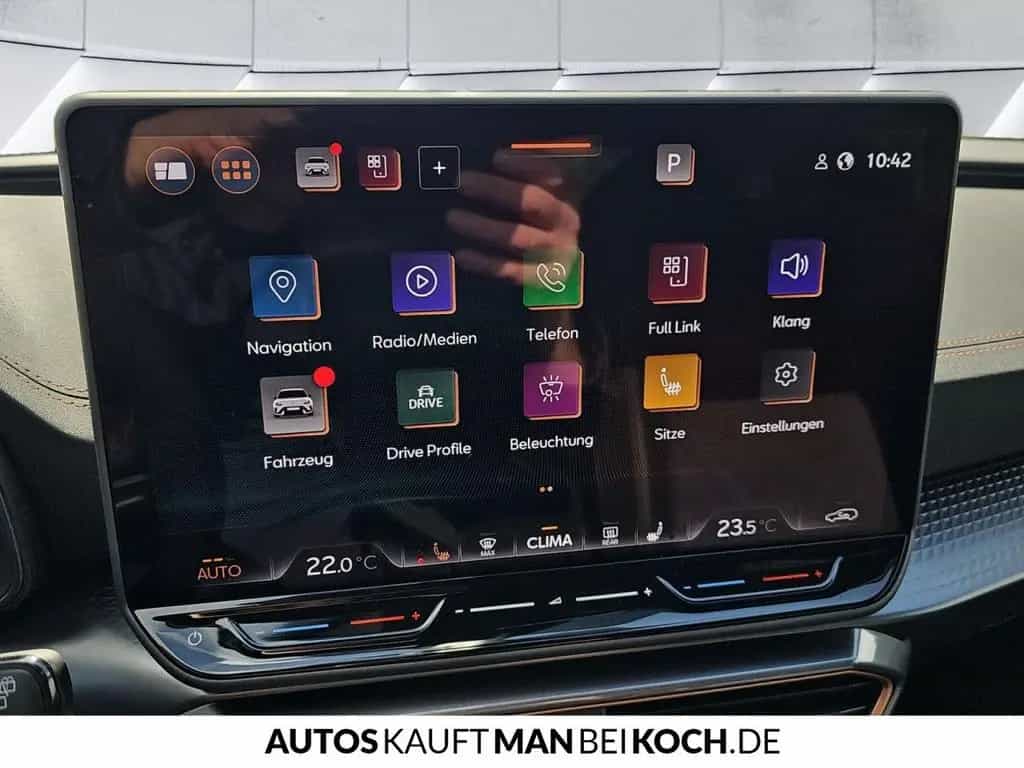 Cupra Leon Sportstourer 1.5 eTSI DSG LED NAVI DAB 03/2025-photo-22