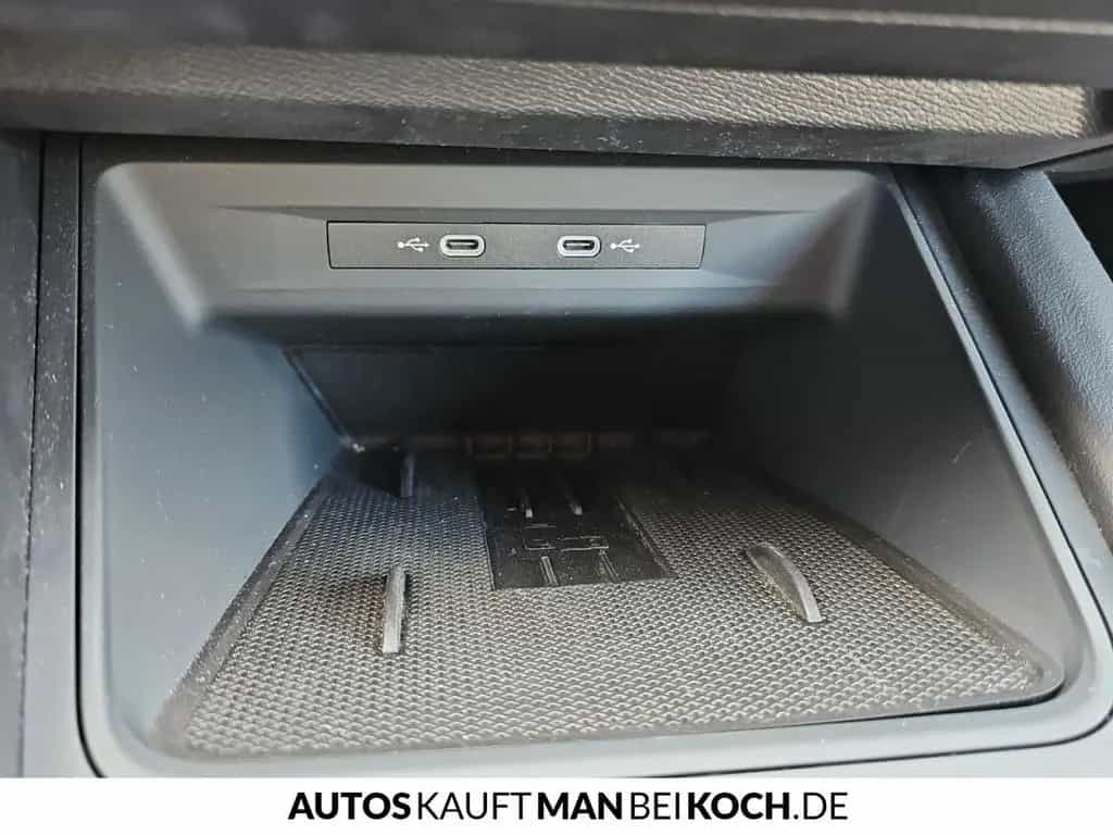 Cupra Leon Sportstourer 1.5 eTSI DSG LED NAVI DAB 03/2025-photo-30