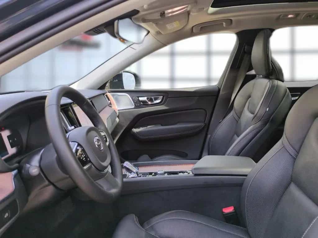 Volvo XC 60 Ultimate Dark AWD 01/2024-photo-11