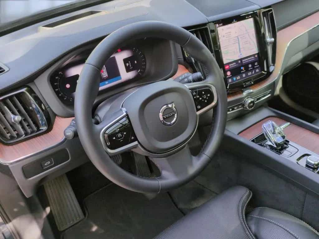 Volvo XC 60 Ultimate Dark AWD 01/2024-photo-12