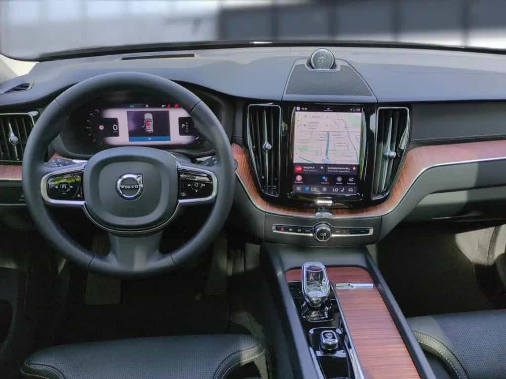 Volvo XC 60 Ultimate Dark AWD 01/2024-photo-18