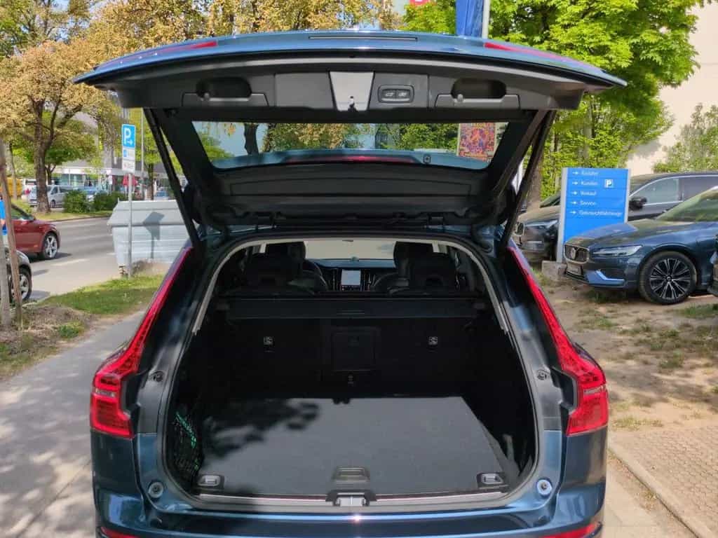 Volvo XC 60 Ultimate Dark AWD 01/2024-photo-23