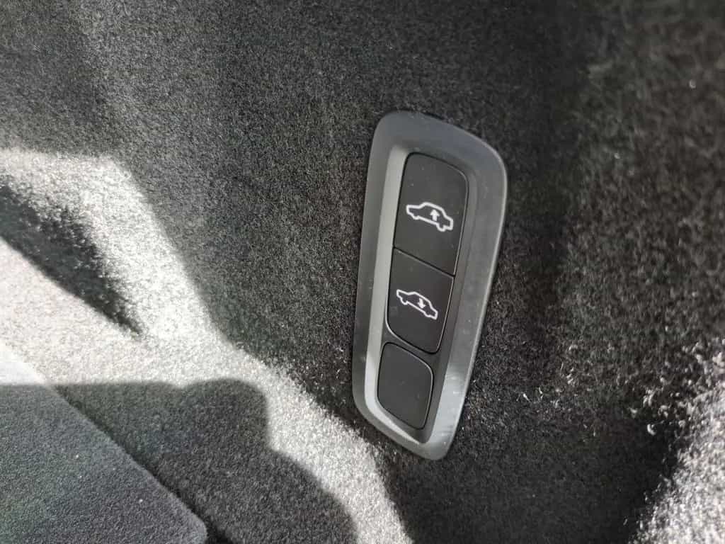 Volvo XC 60 Ultimate Dark AWD 01/2024-photo-24