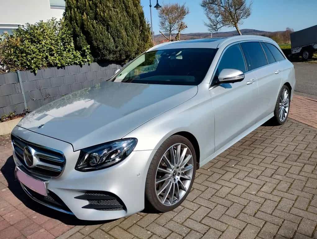 Mercedes-Benz E 400 4MATIC T AMG Line Autom. AMG Line 09/2017-photo-1