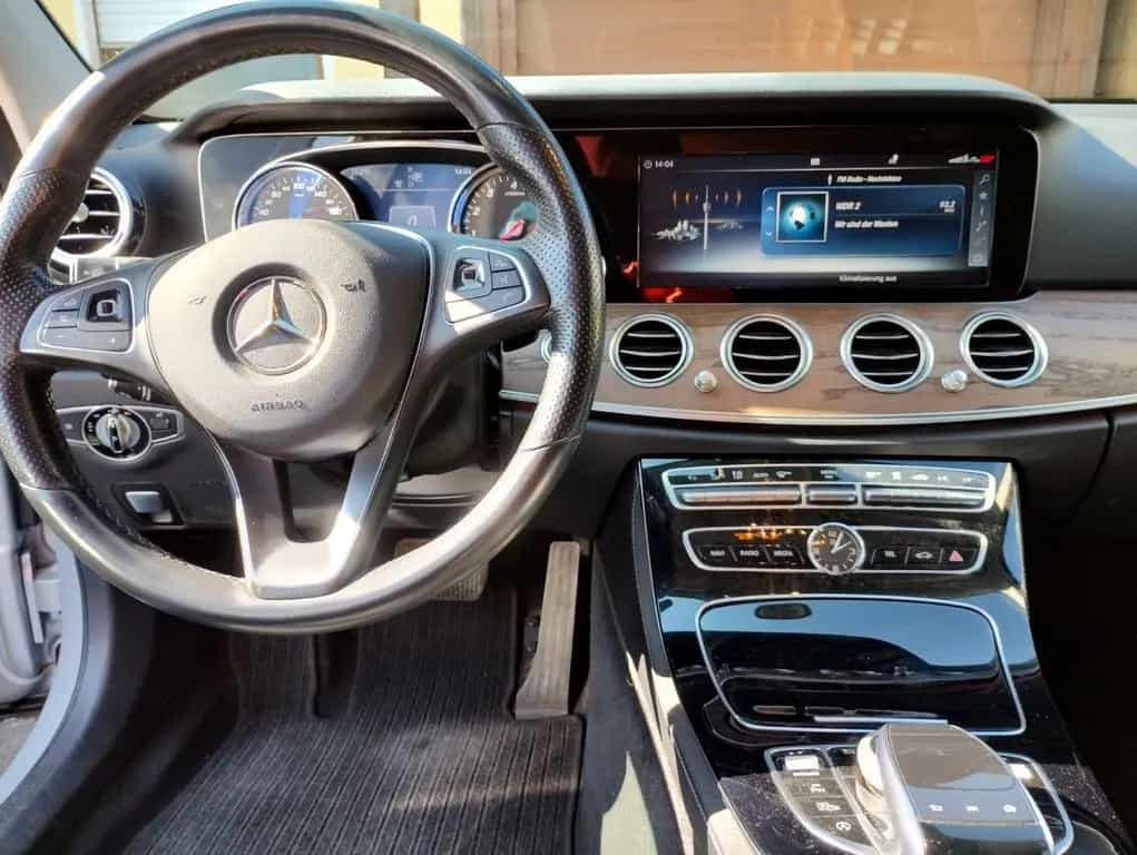 Mercedes-Benz E 400 4MATIC T AMG Line Autom. AMG Line 09/2017-photo-10