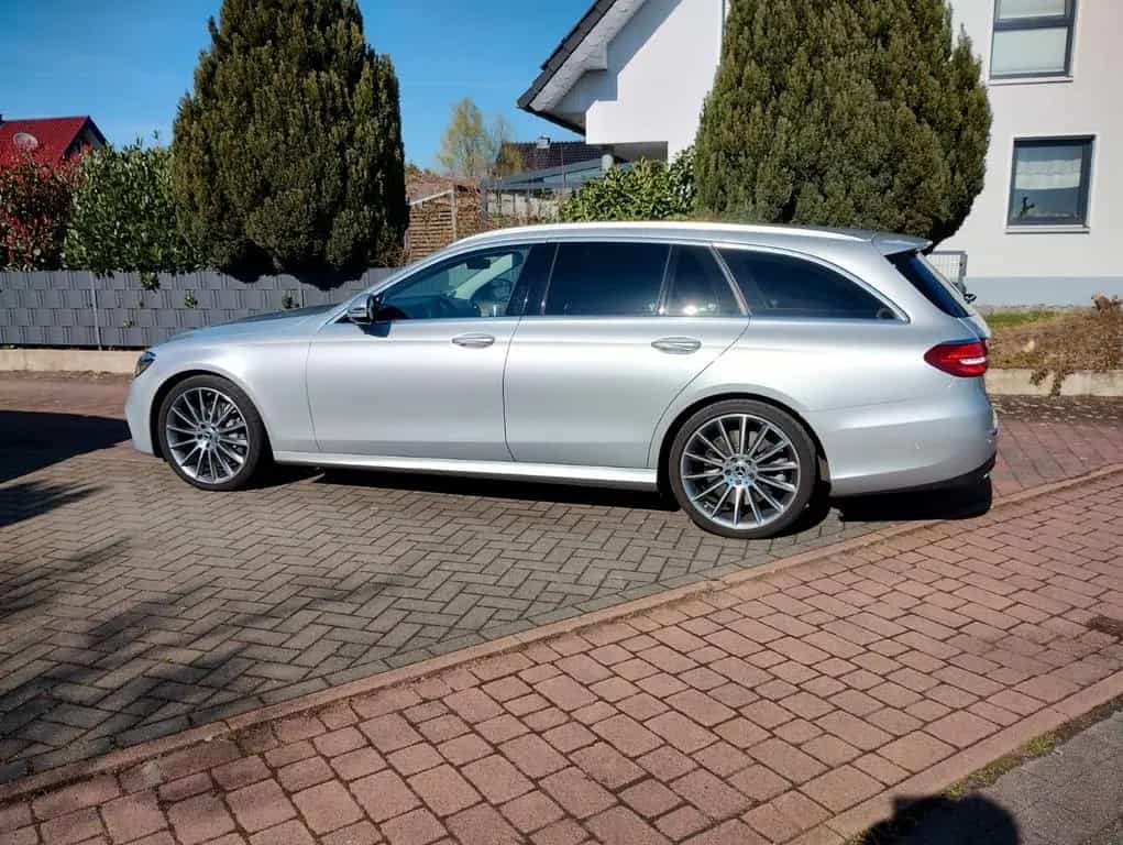 Mercedes-Benz E 400 4MATIC T AMG Line Autom. AMG Line 09/2017-photo-5