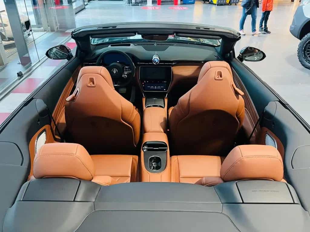 Maserati GranCabrio Verde Giada+HUD+Surround-Kamera+Maserati Köln 05/2026-photo-14