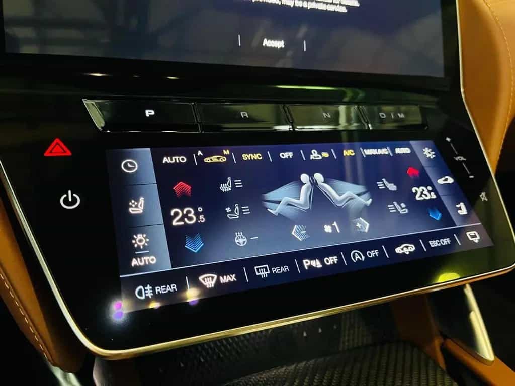 Maserati GranCabrio Verde Giada+HUD+Surround-Kamera+Maserati Köln 05/2026-photo-19