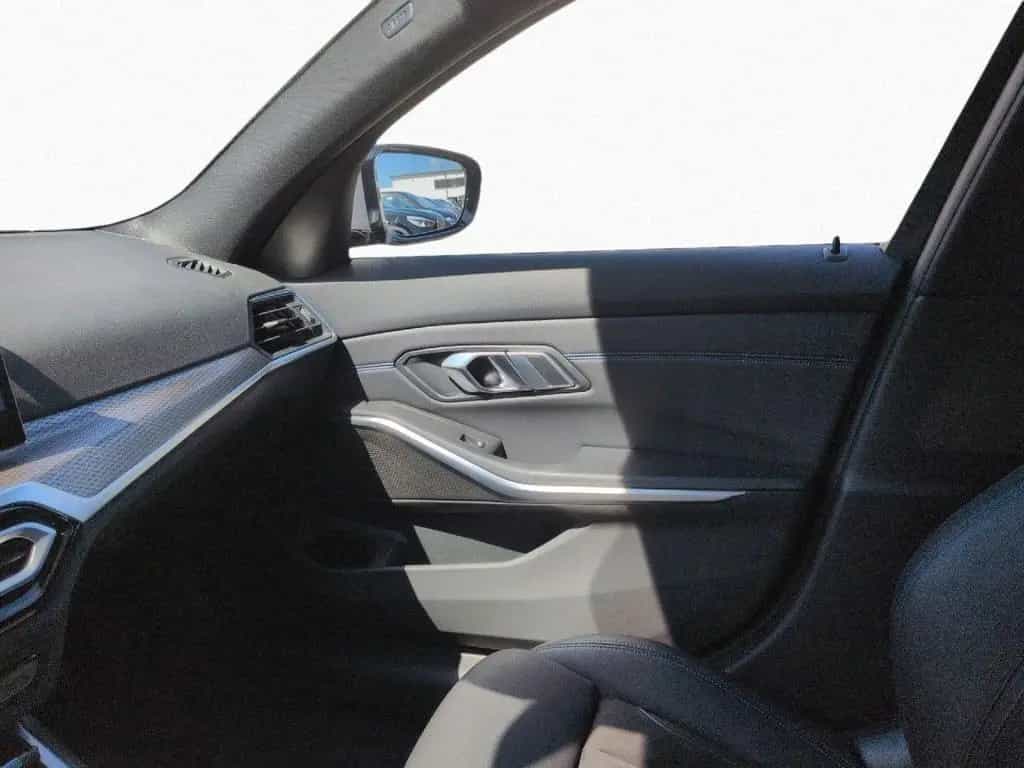 BMW 320 d Touring xDrive M Sport adap.LED St&Go SHZ 03/2023-photo-10