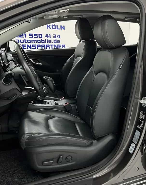 Hyundai i30 Premium 1,4 Ltr. - 103 kW T-GDI-DCT*NAVI*LED 04/2019-photo-17