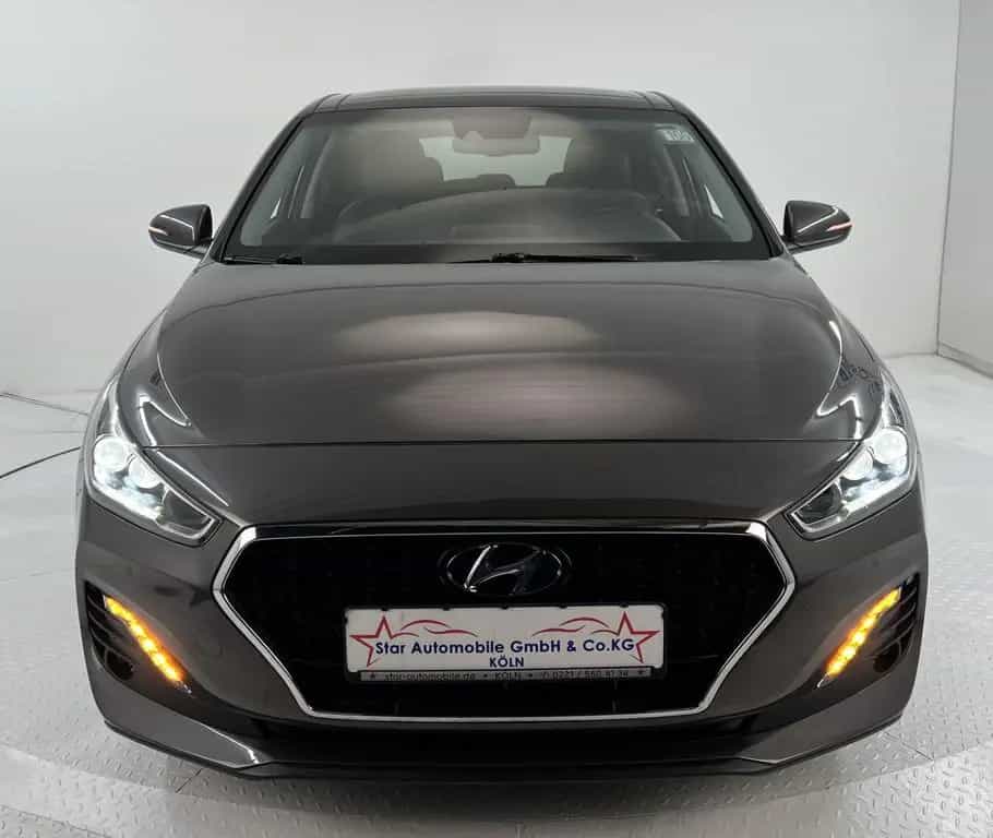 Hyundai i30 Premium 1,4 Ltr. - 103 kW T-GDI-DCT*NAVI*LED 04/2019-photo-2