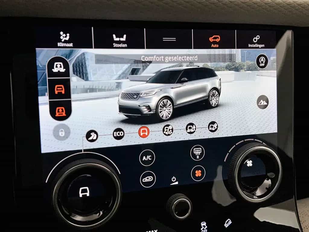 Land Rover Range Rover Rover Velar 3.0 V6 AWD R-Dynamic HSE (Deal 04/2018-photo-15