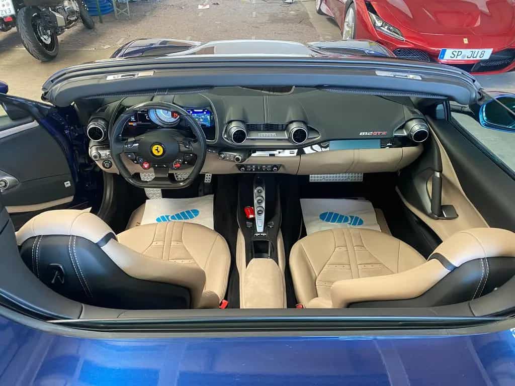 Ferrari 812 GTS*NEU*280 km*BRD*CARBON*LIFT*ADAS*MWST!!! 06/2021-photo-4