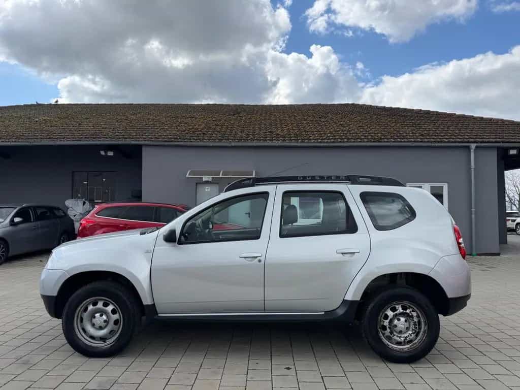 Dacia Duster I Laureate 4x2 GARANTIE-SERVICE & TÜV NEU 12/2016-photo-3