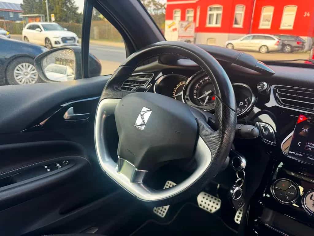DS Automobiles DS3 PureTech 110 S&S Performance Line Autom. MFL 12/2018-photo-19