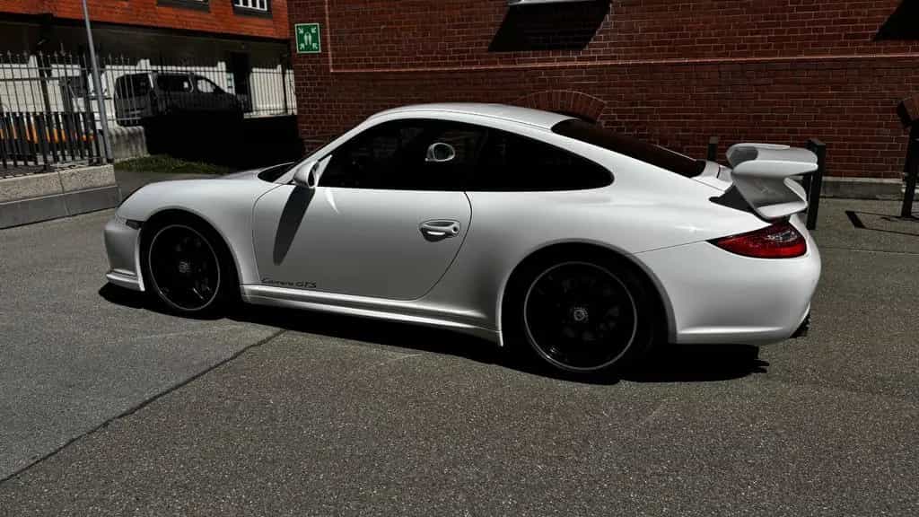 Porsche 997 Carrera GTS Aero Kit gute Historie 05/2011-photo-11