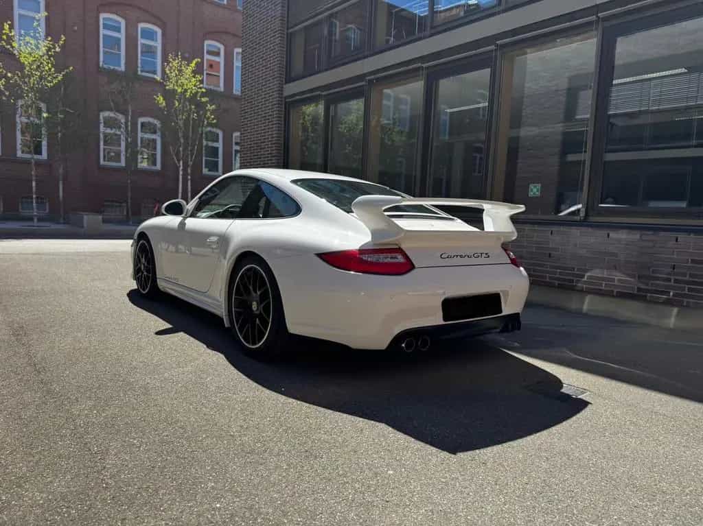 Porsche 997 Carrera GTS Aero Kit gute Historie 05/2011-photo-2