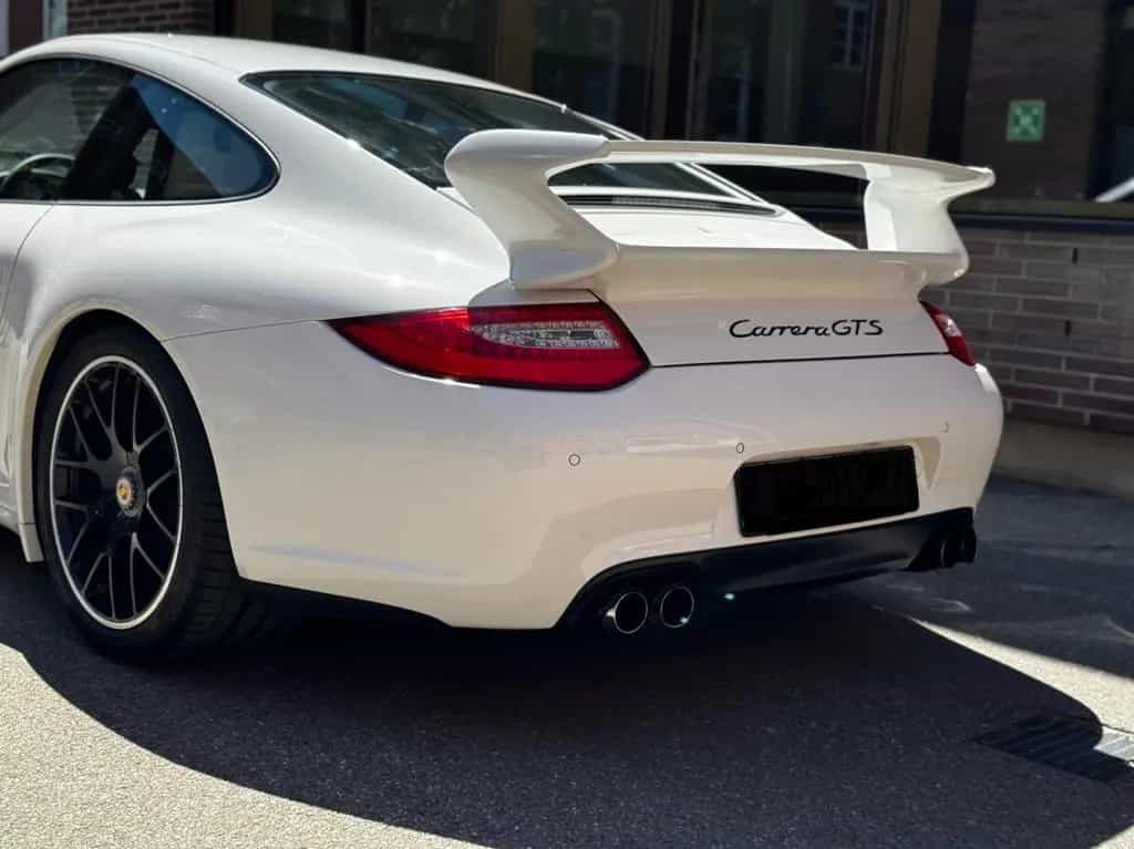 Porsche 997 Carrera GTS Aero Kit gute Historie 05/2011-photo-3