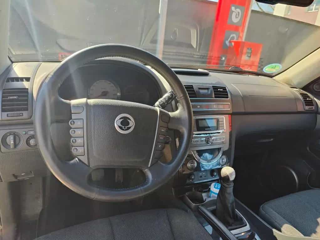 Ssangyong Rexton W RX200 e-XDi Allrad, Exec., TÜV neu 11/2014-photo-9