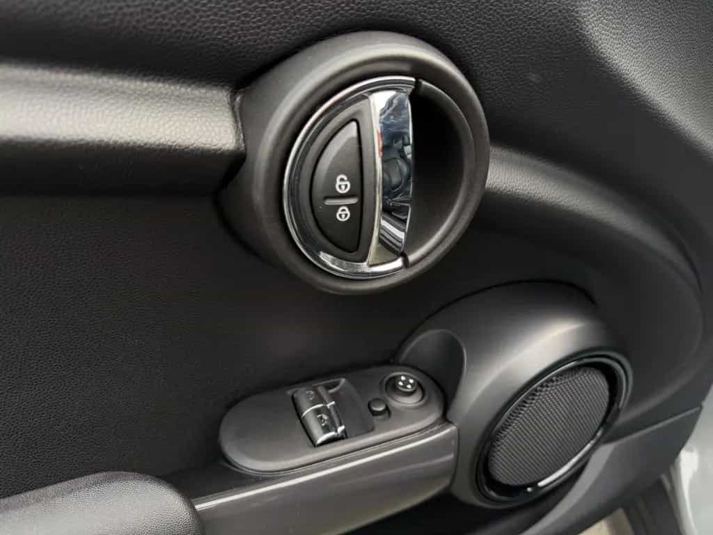 MINI Cooper 3-trg. Automatik*1.Hd*8fach*Leder*Shzg* 04/2016-photo-16