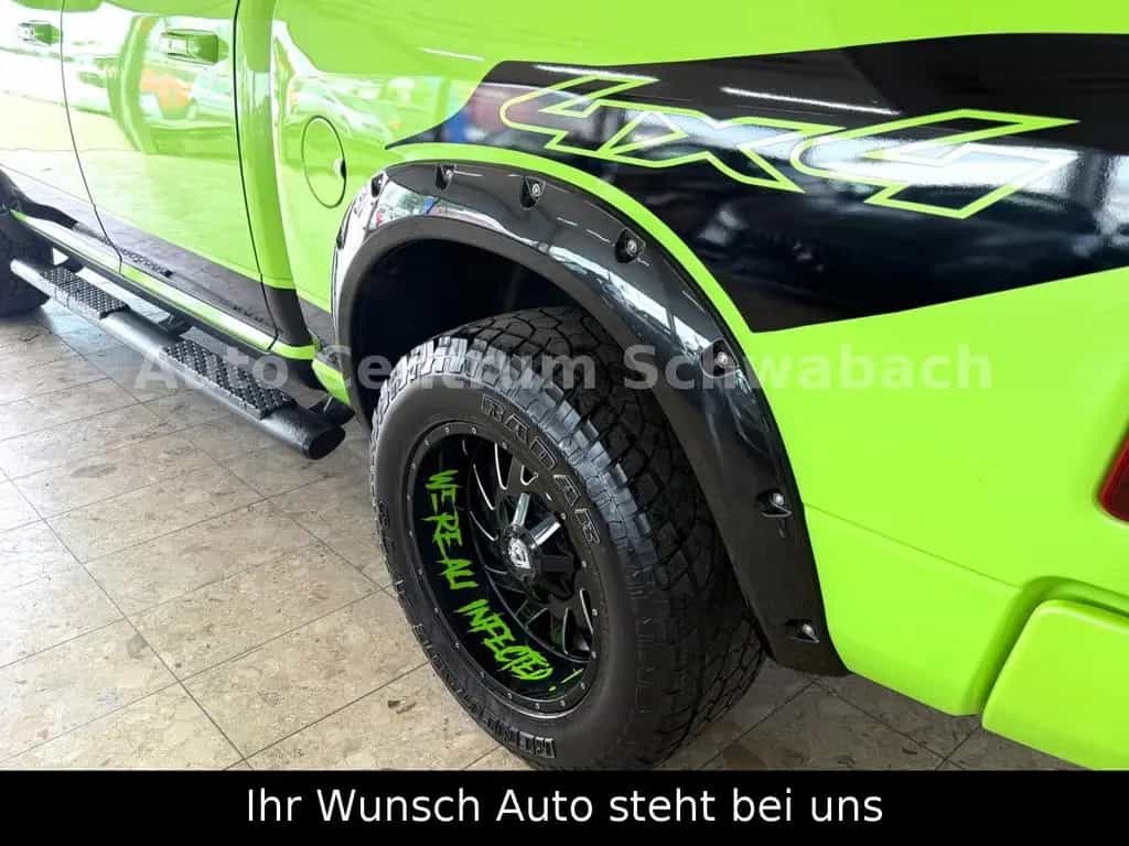 Dodge RAM 5.7 Hemi Crew Cab Sport Green Beast 4X4 LPG 09/2017-photo-11