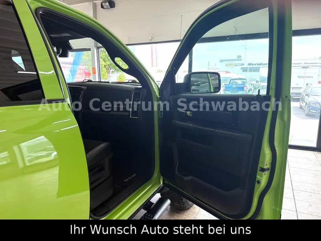 Dodge RAM 5.7 Hemi Crew Cab Sport Green Beast 4X4 LPG 09/2017-photo-22