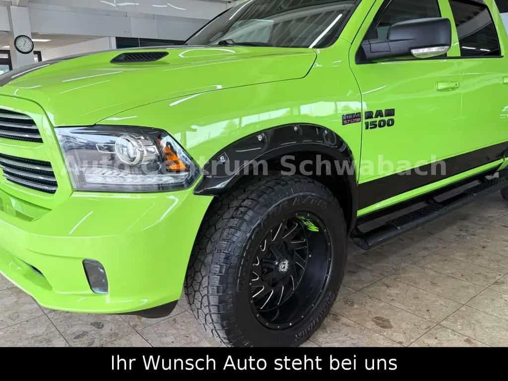 Dodge RAM 5.7 Hemi Crew Cab Sport Green Beast 4X4 LPG 09/2017-photo-3