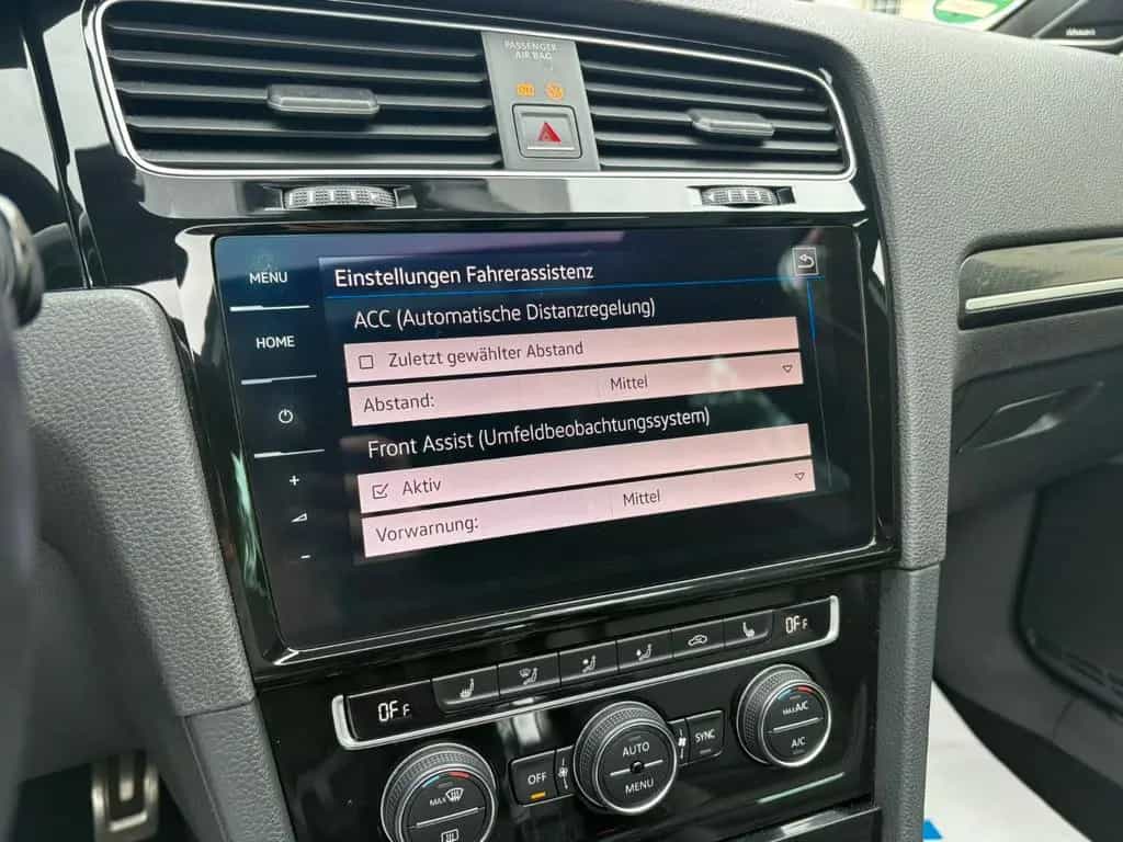 Volkswagen Golf VII R°LEDER°NAVI°KAMERA°SCHIEBEDACH° 07/2017-photo-14