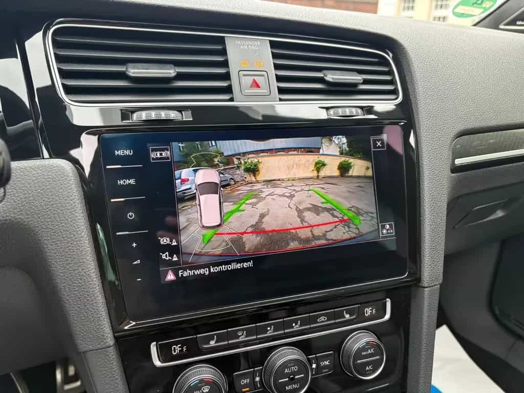 Volkswagen Golf VII R°LEDER°NAVI°KAMERA°SCHIEBEDACH° 07/2017-photo-15