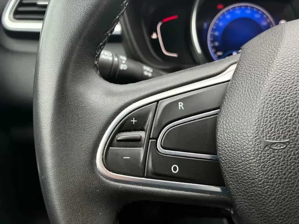 Renault Kadjar LIMITED Deluxe TCe 140 GPF +Winterräder++ 11/2020-photo-25