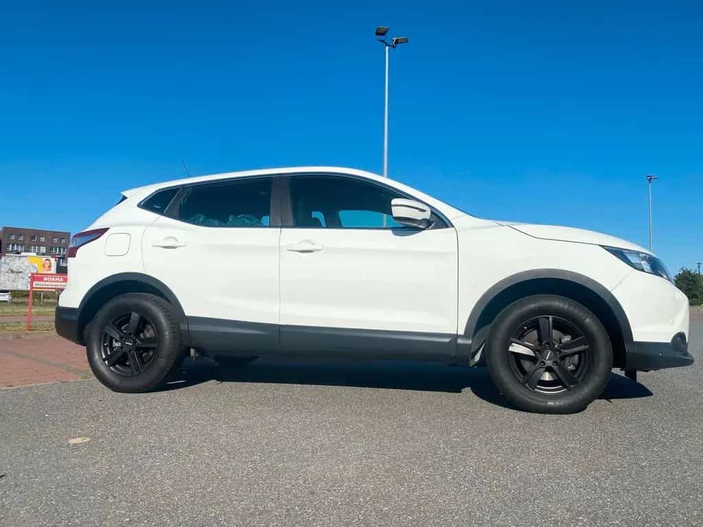 Nissan Qashqai 1.2 Acenta 1.HAND 04/2017-photo-0