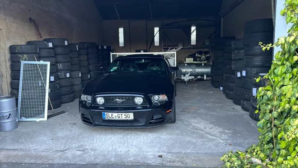 Ford Mustang 05/2012-photo-4