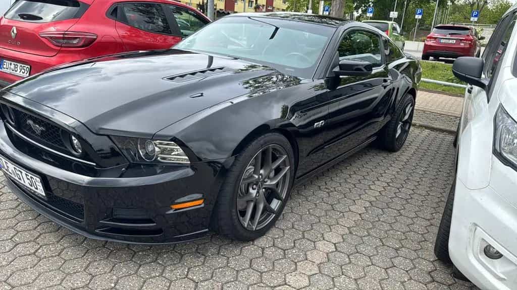 Ford Mustang 05/2012-photo-5