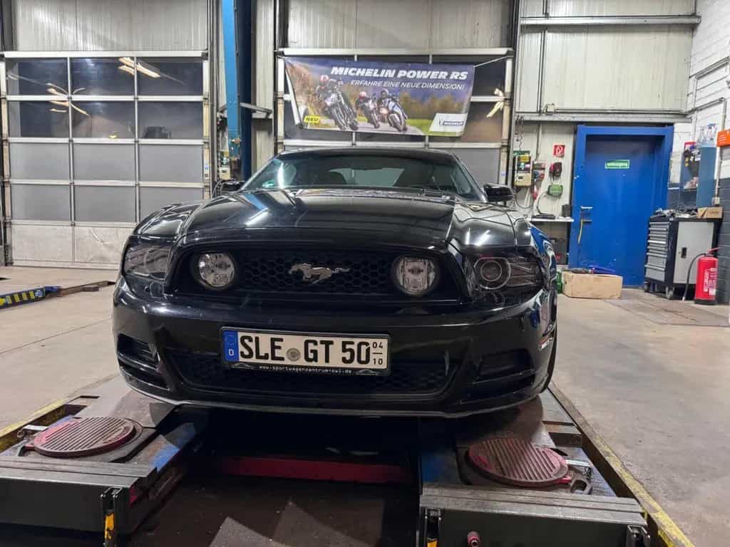Ford Mustang 05/2012-photo-7