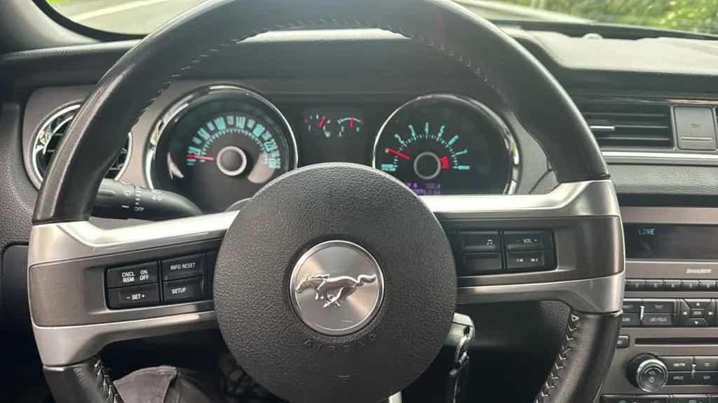 Ford Mustang 05/2012-photo-9