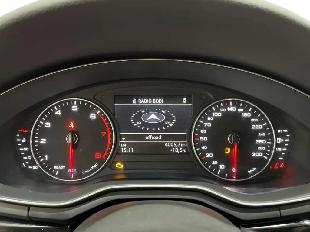 Audi A4 Avant 35 TFSI Sport DAB LED AHK el. Sitze 08/2019-photo-15