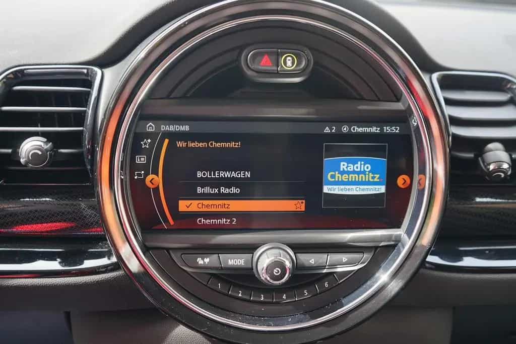 MINI Cooper Clubman Clubman 1.5 Cooper LED Navi Tempomat Sitzheizung 05/2020-photo-11