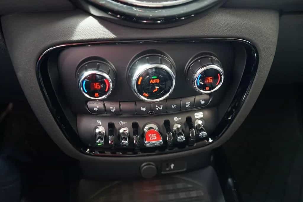 MINI Cooper Clubman Clubman 1.5 Cooper LED Navi Tempomat Sitzheizung 05/2020-photo-14
