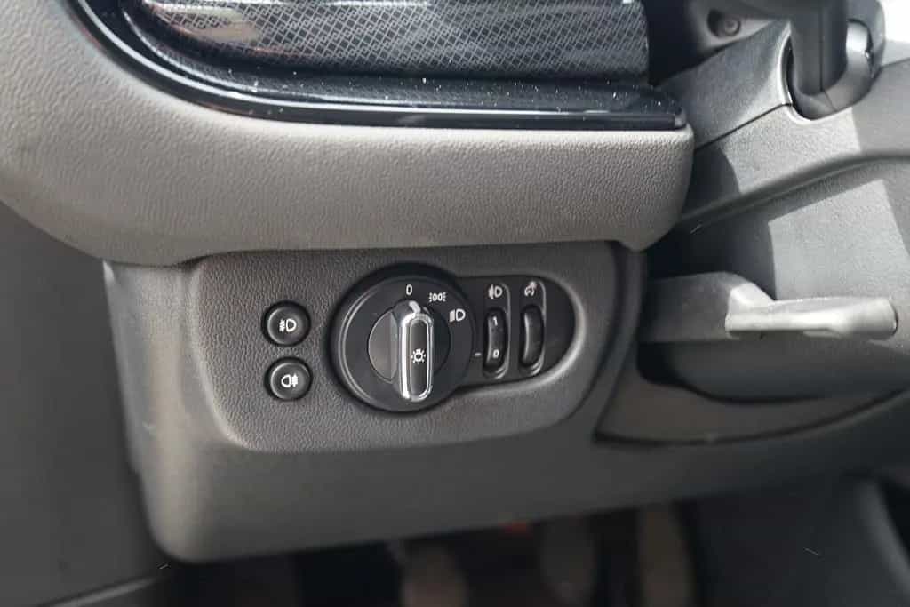 MINI Cooper Clubman Clubman 1.5 Cooper LED Navi Tempomat Sitzheizung 05/2020-photo-25