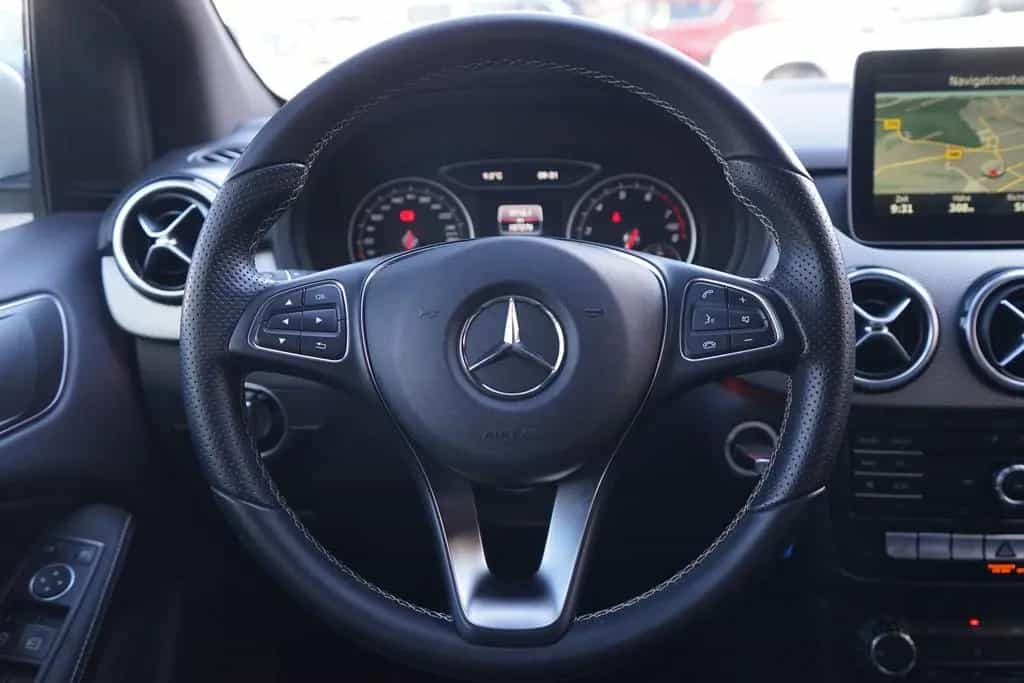 Mercedes-Benz B 200 B200 Urban LED Klima Navi Sitzheizung PDC AHK 07/2016-photo-19