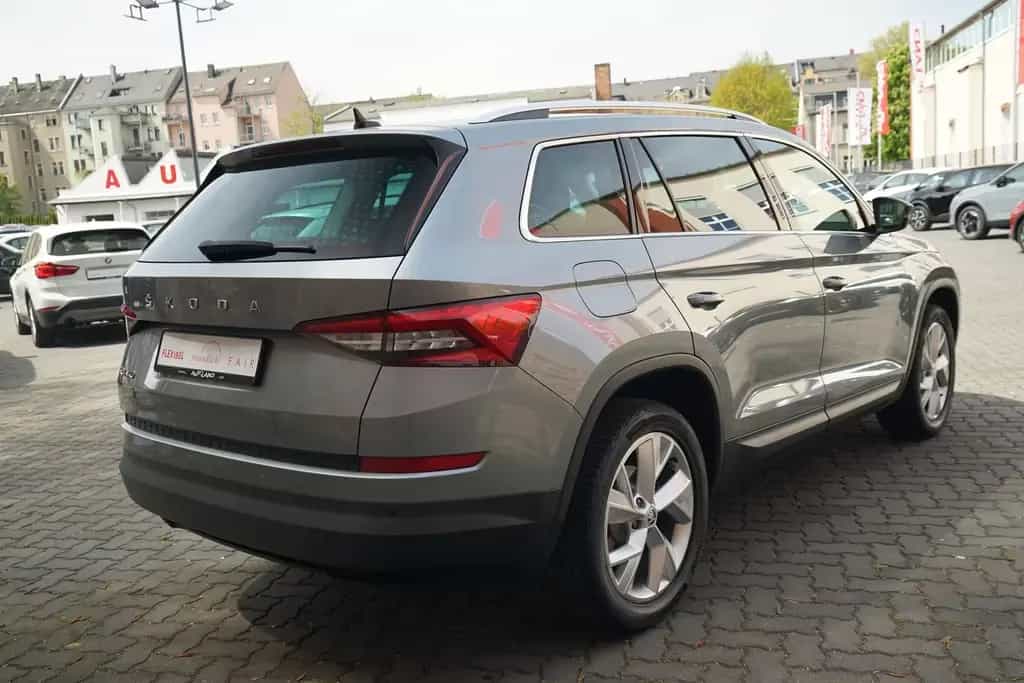Skoda Kodiaq 1.5 TSI Style LED Navi SmartLink DAB AHK 12/2019-photo-5