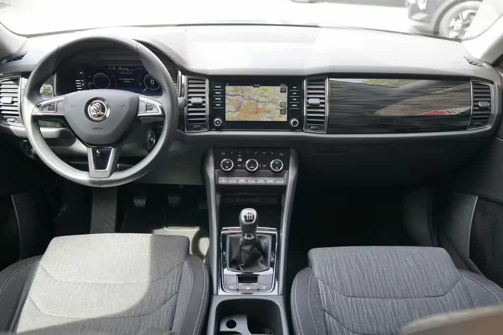 Skoda Kodiaq 1.5 TSI Style LED Navi SmartLink DAB AHK 12/2019-photo-9